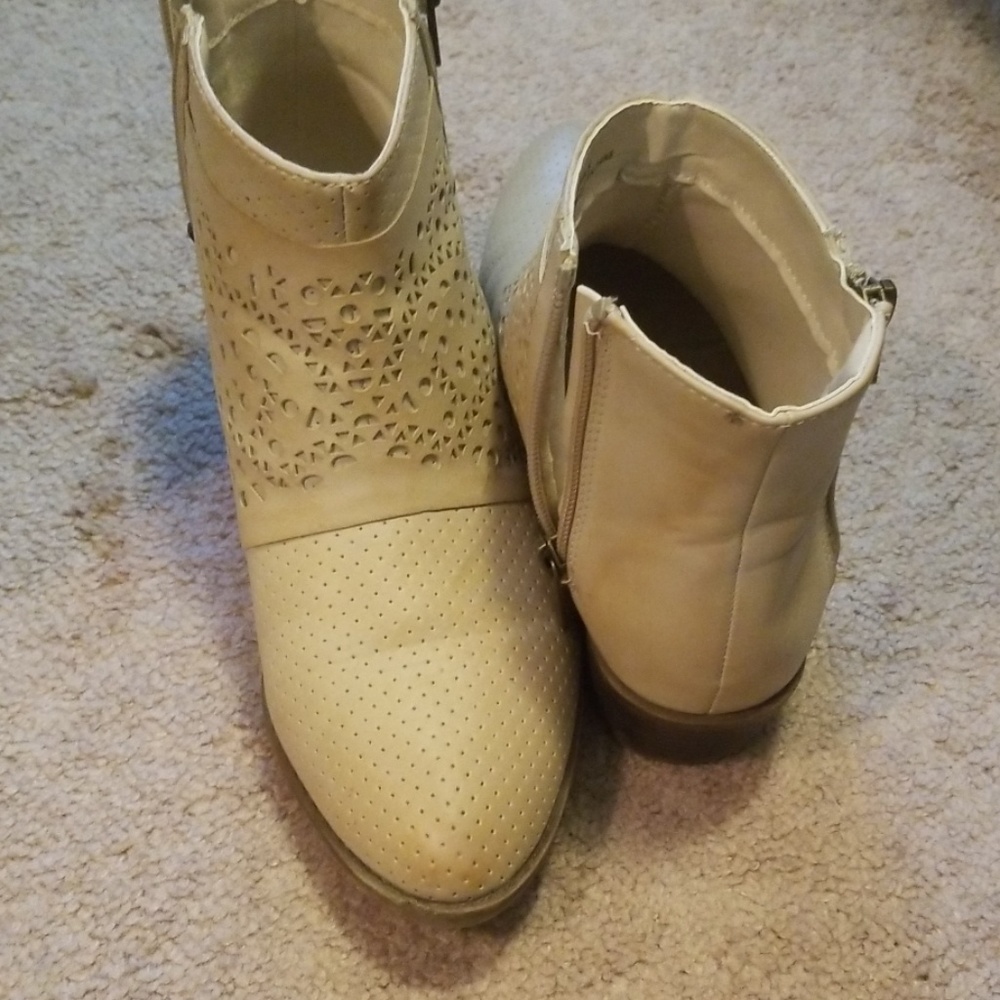 Maurices Tan Boots